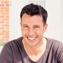 @JonathanF author photo 